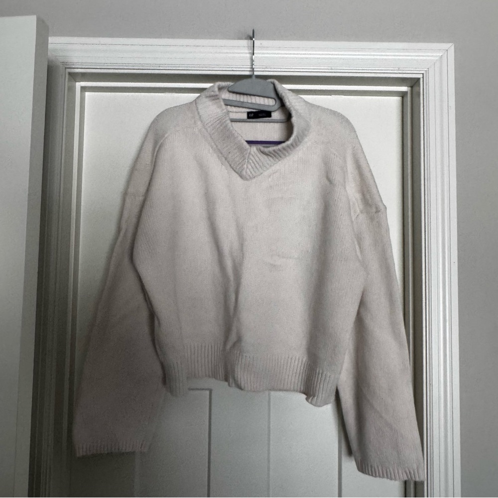 GAP Textured Knit Sweater in Cream size Medium Tall